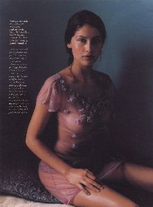 [Laetitia in filmy dress]